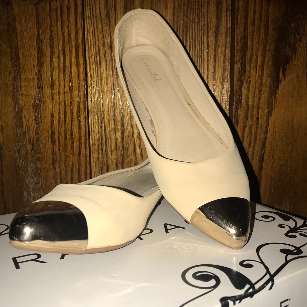 Beige Ballet Flats with Gold Pointed Toes